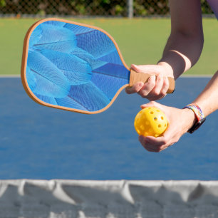 Aquamarine blaue Federn des Macaw Parrot Pickleball Schläger