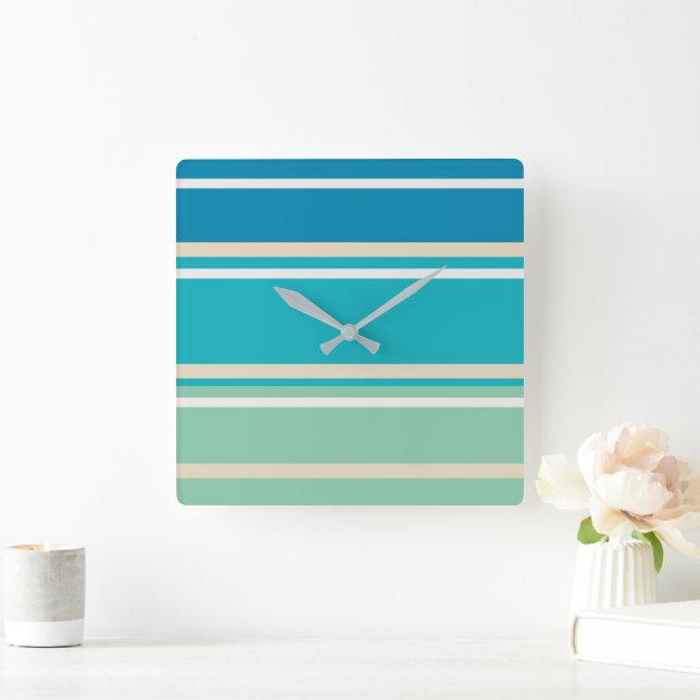 Aquamarine, blaue, grüne und türkisfarbene Streife Quadratische Wanduhr (Zuhause)