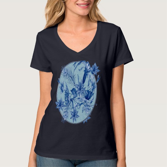 Aquamarine Blüten auf einer Skulptur strukturiert T-Shirt (Vorderseite)