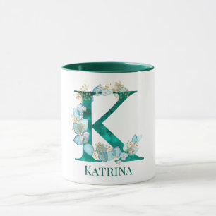 Aquamarine Farbe und Goldmonogramm-Buchstaben K Tasse