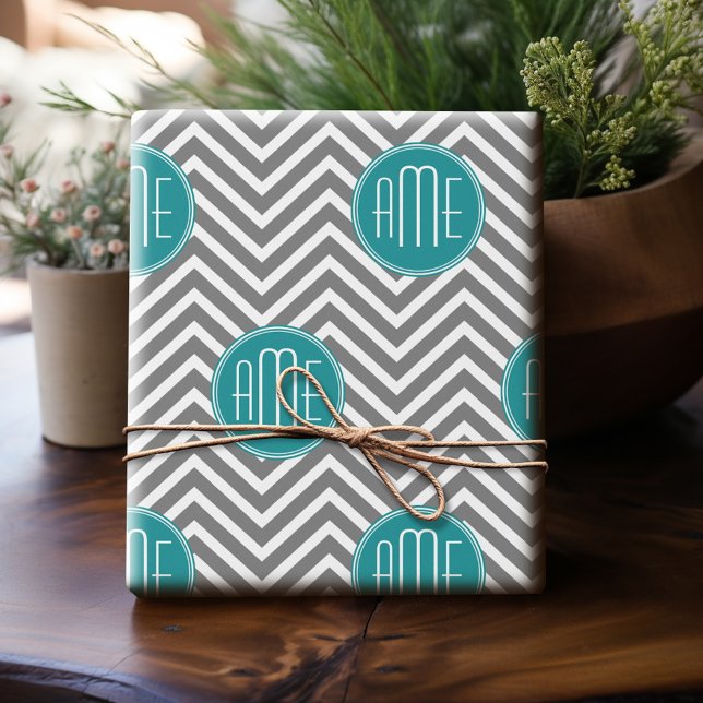 Aquamarine Karkohle Chevrons Custom Monogram Geschenkpapier (Personalized Wrapping Paper)
