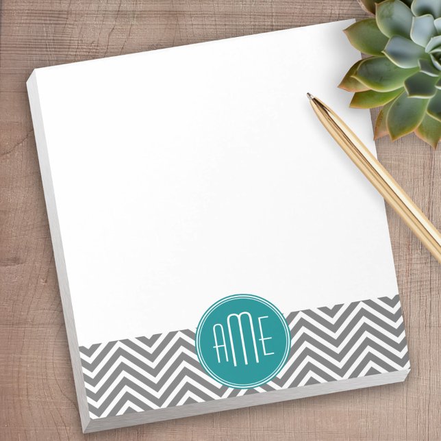 Aquamarine Karkohle Chevrons Custom Monogram Notizblock (Personalized Notepad)