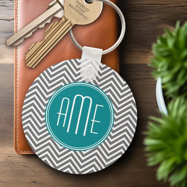Aquamarine Karkohle Chevrons Custom Monogram Schlüsselanhänger (Personalized Keychain - Add Name or Monogram)