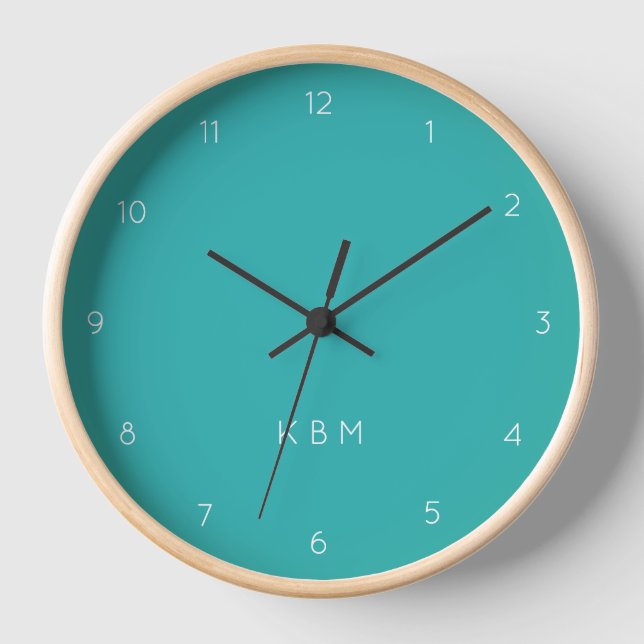 Aquamarine Monogramm | Modernes Türkisblau Cyan Bl Uhr (Vorderseite)