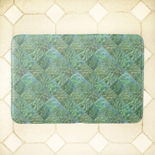 Aquamarine Patchwork Sea Green Water Boho Chic Badematte (Von Creator hochgeladen)