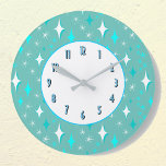 Aquamarine Wand-Wand-Wand-Wand-Wand-Muster Große Wanduhr<br><div class="desc">Eine Retro-Küchenwanduhr mit einem Hintergrund aus aquamarinen und weißen Sternen mit weißem Gesicht und blauen und schwarzen Buchstaben. Passen Sie es an,  um Hintergrundfarben und mehr zu ändern.</div>