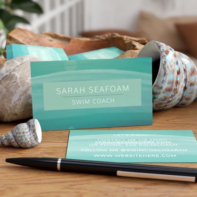 Aquamarine Wasserfarben Waves Moderner Swim Coach Visitenkarte (A teal watercolor design that will look great as your Swim Coach Business Cards. Add your details)