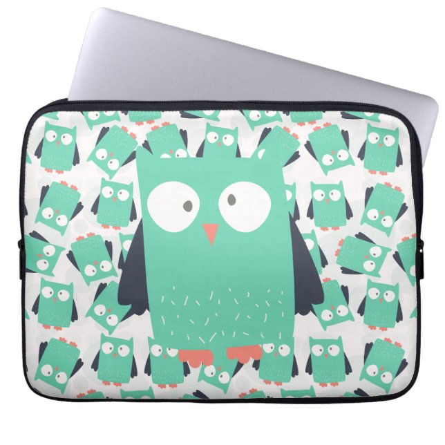 Aquamarine Whimsical Owls Laptopschutzhülle (Vorderseite)