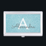 Aquamariner Aqua Blue Glitzer und Sparkle Monogram Visitenkarten Dose<br><div class="desc">Aquamariner Aqua Blue Imitats Glitzer und sparkle Elegant Monogram Visitenkartenhalter für Schönheit beruflich wie eine Hautpflege,  Microblading,  Eyelash Extensions,  Haar oder Makeup Beauty Salon Manager oder Mitarbeiter. Der Inhaber der Visitenkarte kann individuell auf Ihren Vor- und Erstnamen abgestimmt werden und macht ein tolles Geburtstag- oder Weihnachtsgeschenk.</div>
