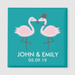 Aquamariner Flamingo Wedding Bride & Groom Pair Ma Magnet<br><div class="desc">Fügen Sie Ihren eigenen Text hinzu,  und passen Sie die Hintergrundfarbe an,  um dem Thema zu entsprechen. Fun Braut und Bräutigam Flamingo machen eine große Verlobung oder Polterabend Thema.</div>