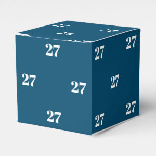 Aquamarines blaues Geschenk mit weißen Zahlen anpa Geschenkschachtel