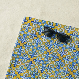 Aquamarines Tile-Design Strandtuch