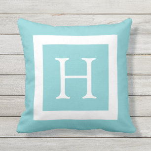 Aquamarines weißes kundenspezifisches Monogramm Kissen