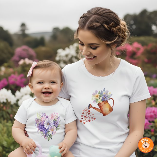 Aquarell blühendes Herz Blumen passendes Outfit Baby Strampler (Von Creator hochgeladen)