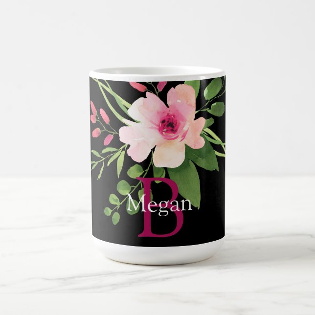 Aquarell-Blume, Name und Monogramm auf Schwarz Kaffeetasse (Mittel)