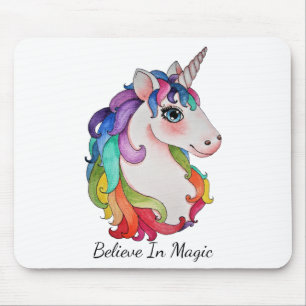 Aquarell-Einhorn mit dem Regenbogen-Haar Mousepad