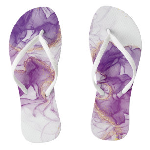 Aquarell lila Hintergrund mit goldenen Folien Flip Flops