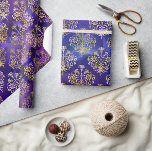 Aquarell-Lila-Muster mit goldenem Damast Geschenkpapier