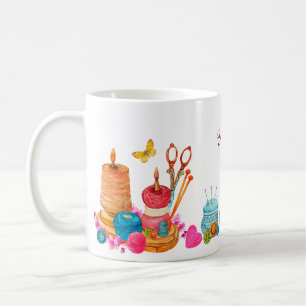 Aquarell-Pfirsich-Nähwerkzeuge mit individuellem N Kaffeetasse