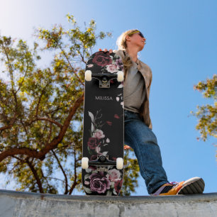 Aquarell-Rosen Schwarzer Hintergrund Skateboard