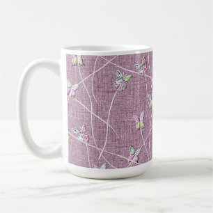 Aquarell-Schmetterlinge auf staubigem Rosa Kaffeetasse