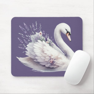 Aquarell-Schwan mit Lavendelblüten Mousepad
