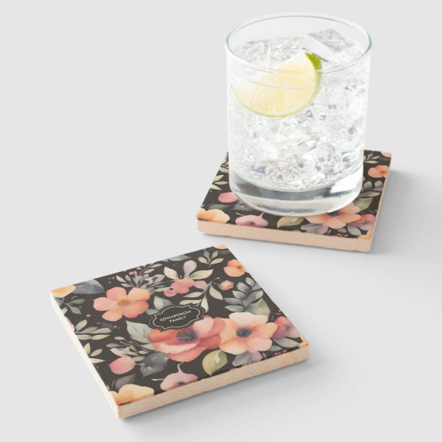 Aquarell-Sommerblumen-Muster monogrammiert Steinuntersetzer (Seitenansicht)