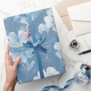 Aquarell-Weiches-Blau-Blumen-Weiß-Blumenmuster Geschenkpapier