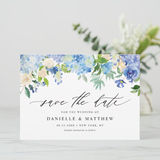 Aquarellblau-Hydrangeas und Elfenbein-Rose QR-Code Save The Date (Stehend Vorderseite)