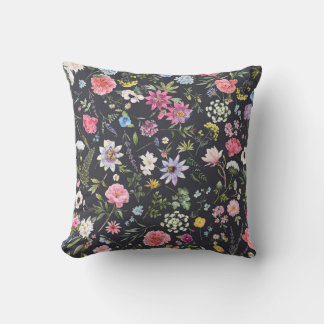 Aquarellblume: sanftes Sommermuster. Kissen