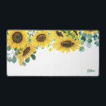 Aquarellblumen und Eulcayptus-Blätter Schreibtischunterlage<br><div class="desc">Fügen Sie Ihrem Arbeitsbereich einen Blumenakzent mit dieser Aquarellmatte hinzu. Es verfügt über Aquarellblumen und Eukalyptus-Blätter. Personalisieren Sie diese,  indem Sie Ihre Daten hinzufügen. Diese Sonnenblumenmatte ist ideal als Geschenk.</div>