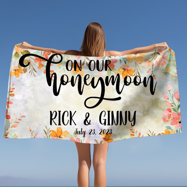 Aquarellblüten Flitterwochen Personalisiert Strandtuch (Watercolor Floral Honeymoon Gifts Personalized Beach Towel)
