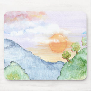 Aquareller Sonnenuntergang über Gebirge und Bäume Mousepad