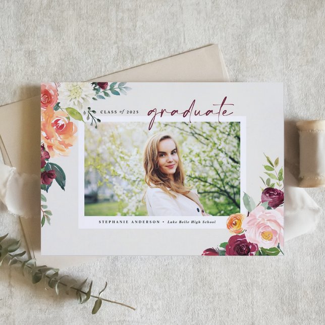Aquarellfarben Herbstblüten Foto Abschluss laden e (Announce your graduation with a customizable watercolor invitation featuring autumn floral designs.)