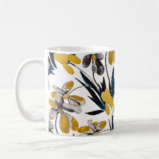 Aquarellfarbene Blume: lebendiges Sommermuster. Kaffeetasse