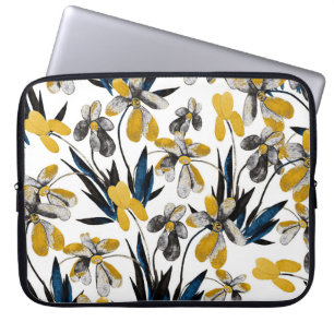 Aquarellfarbene Blume: lebendiges Sommermuster. Laptopschutzhülle