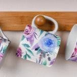Aquarellfarbene lila und rosa Blume. Blumenmuster Tasse<br><div class="desc">Wasserfarbe lila und rosa Blumenmuster Kaffeemaschine Tasse in blau rosa lila lila Farben. Geeignet zum Thema botanischer Garten.</div>