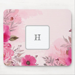 Aquarellfarbene rosa Blume auf einem Monogramm-Mou Mousepad