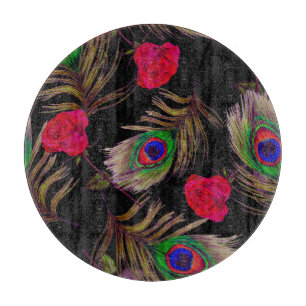 Aquarellfarbene Rose, Pfauenfedern, dekorativ. Schneidebrett