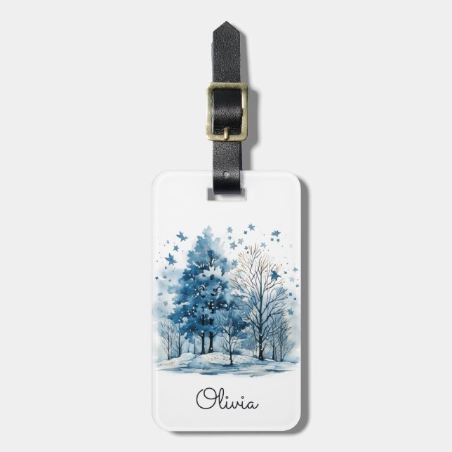 Aquarellfarbene Winterlandschaft im Wald Gepäckanhänger (Vorderseite vertikal)
