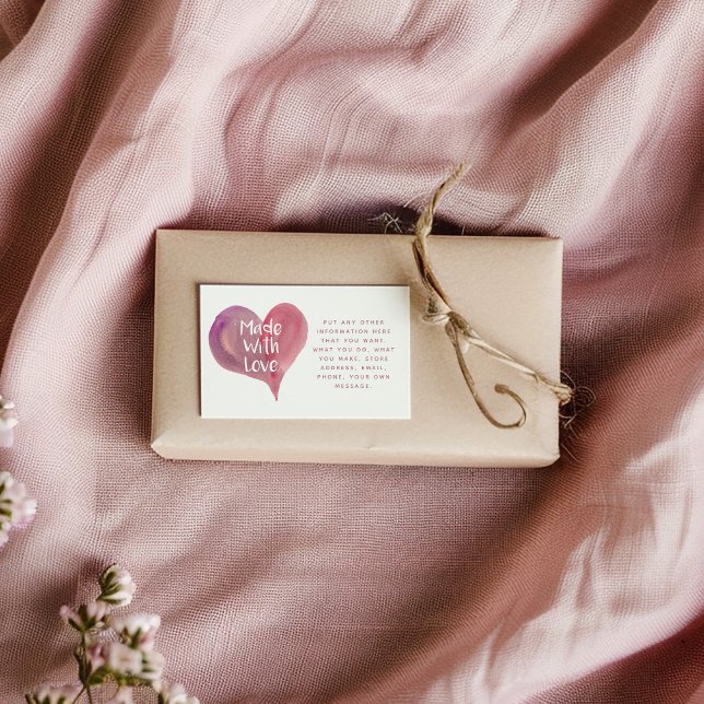 Aquarellherz aus Liebe Soziale Links Begleitkarte (Handmade gift wrapped in kraft paper with twine, featuring a ‘Made with Love’ tag with social media )