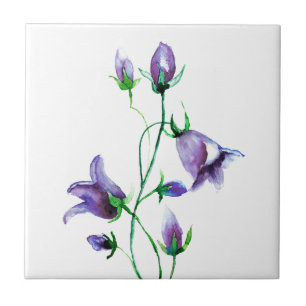 Aquarellierte violette Blauglöckchen-Blumen weiß l Fliese