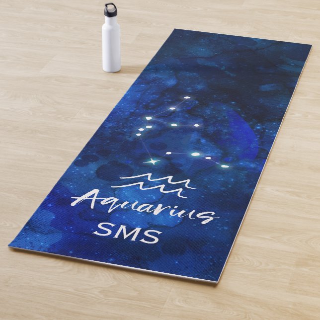 Aquarius Zodiac Blue Galaxy Monogram Yogamatte (Beispiel)