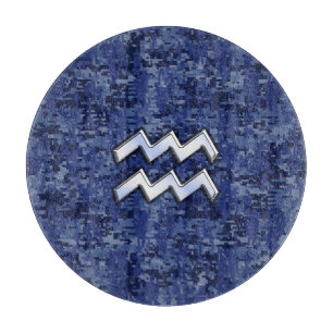Aquarius Zodiac-Symbol auf der Marine Digital Camo Schneidebrett