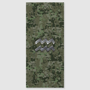 Aquarius Zodiac-Symbol auf grüner digitaler Camouf Magnetkarte