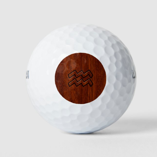 Aquarius Zodiac Symbol Mahogany Wood Style Golfball (Vorderseite)