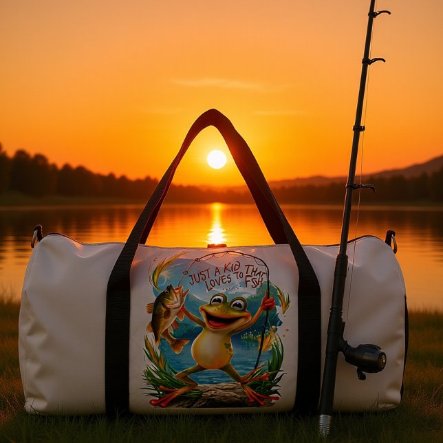 Aquatic Friendship: Frog With Fish on Water Duffle Bag (Von Creator hochgeladen)