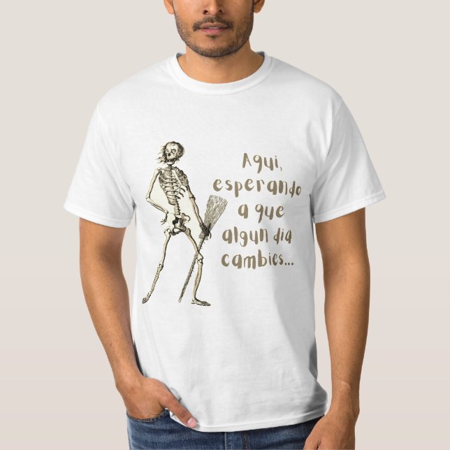 AQUI ESPERANDO T-Shirt (Vorderseite)