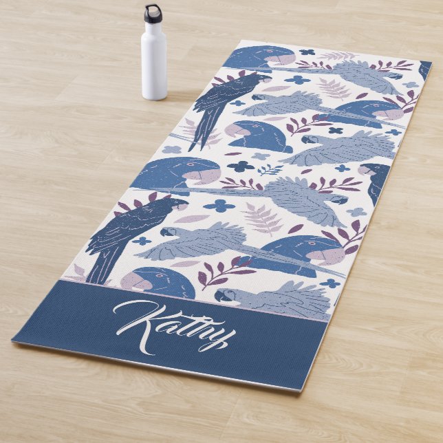 Ara Parrot Blue Tropical Muster Monogram Name Yogamatte (Beispiel)