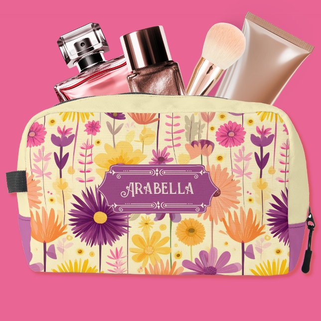 Arabella Cascading Modernes Blumenmuster Waschbeutel (Von Creator hochgeladen)